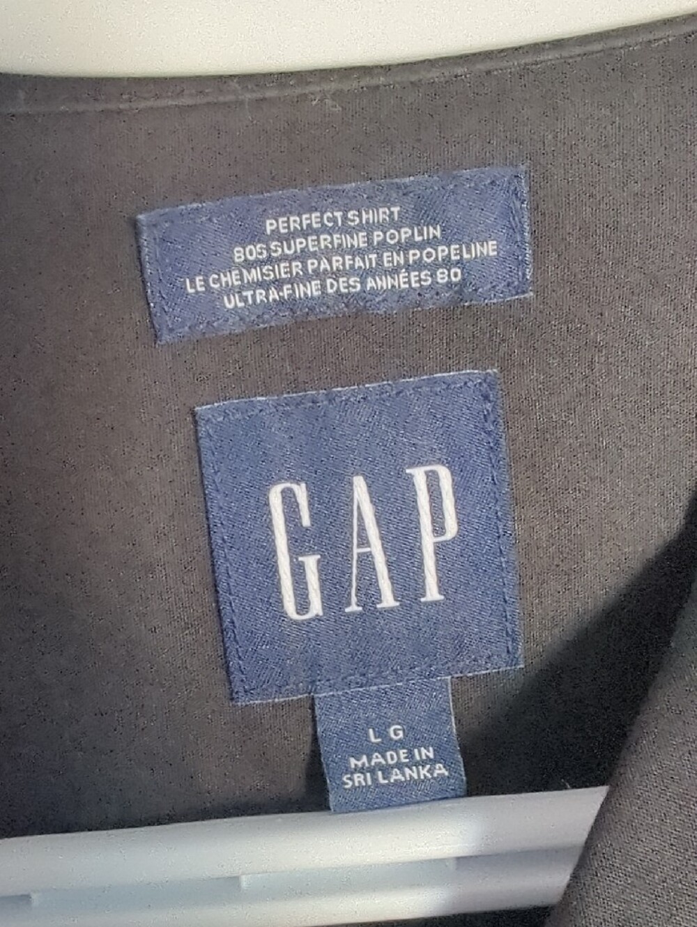 GAP Black Long-Sleeve Button Down Shirt 100% Cotton - Picture 2 of 3